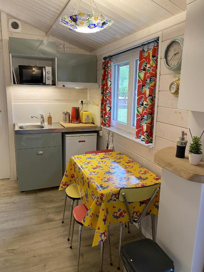 Le Cabanon De Chessy Bed & Breakfast ภายนอก รูปภาพ