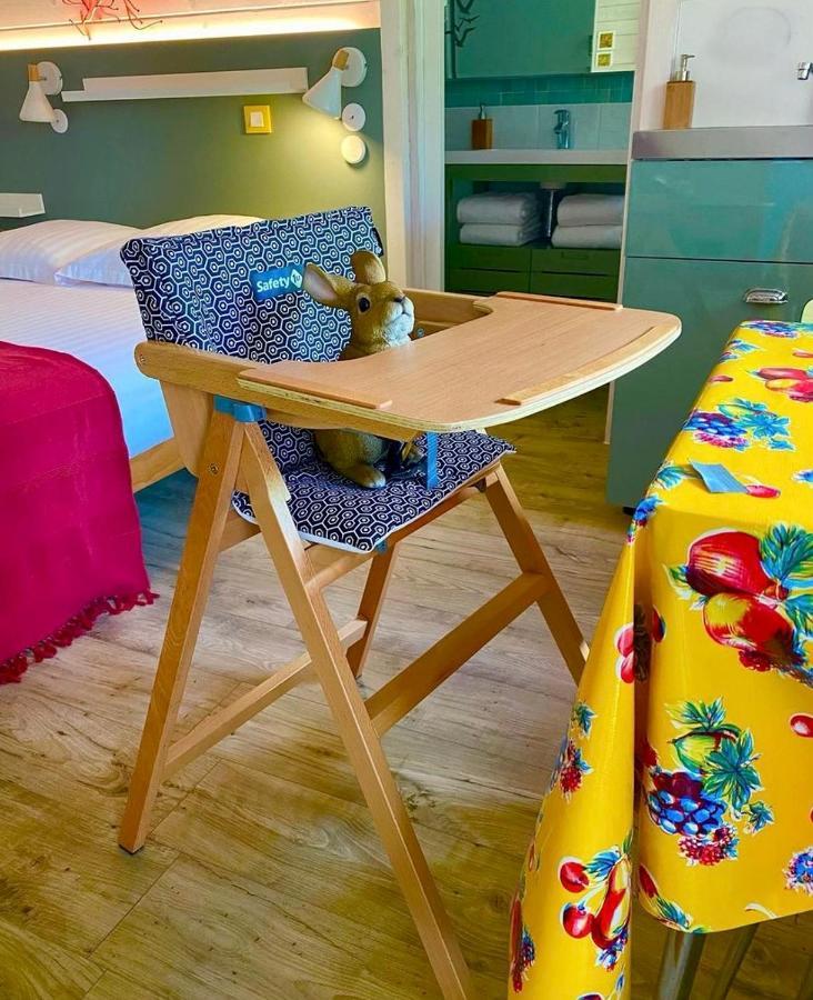 Le Cabanon De Chessy Bed & Breakfast ภายนอก รูปภาพ